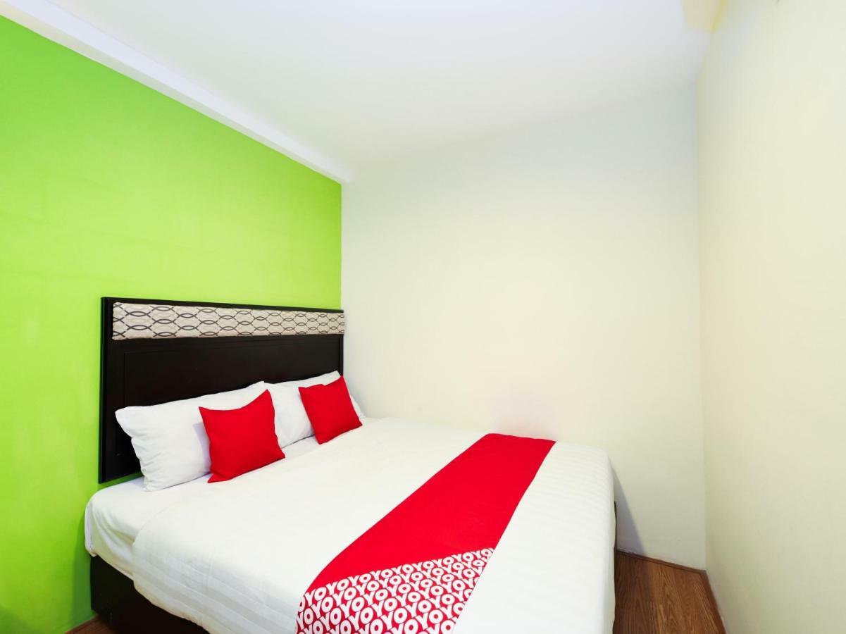 Oyo 700 Fine Hotel Куала-Лумпур Экстерьер фото
