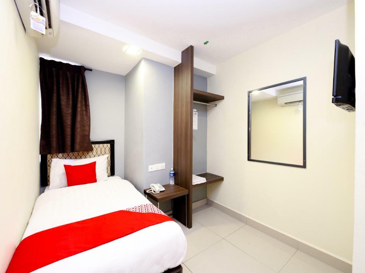 Oyo 700 Fine Hotel Куала-Лумпур Экстерьер фото
